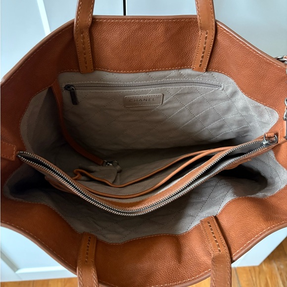 Chanel Neo Soft Shopping Tote - Picture 2 of 10